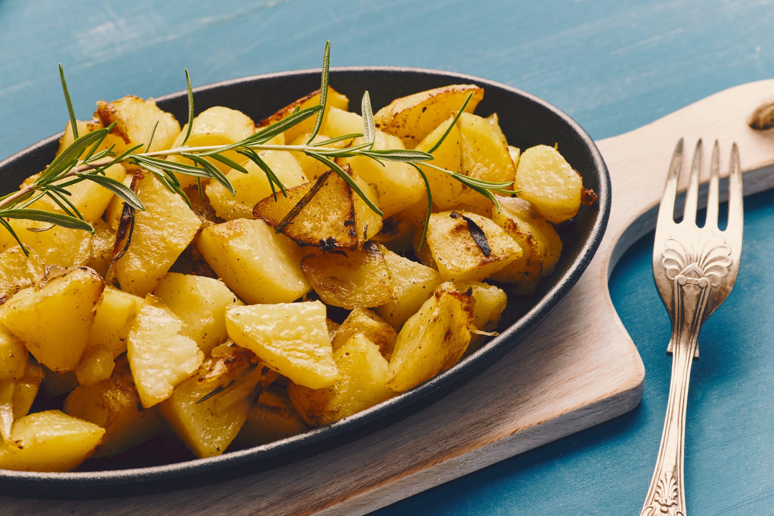 Kid-Approved Roasted Rosemary Onion Potatoes for Any Meal